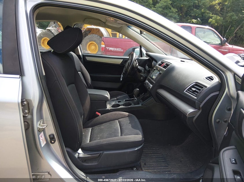 2017 SUBARU LEGACY auction photo 5