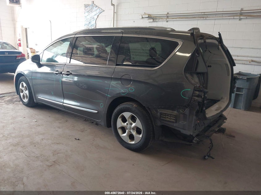 Vin: 2c4rc1eg2hr811004, lot: 46171440, chrysler pacifica touring-l plus 20173