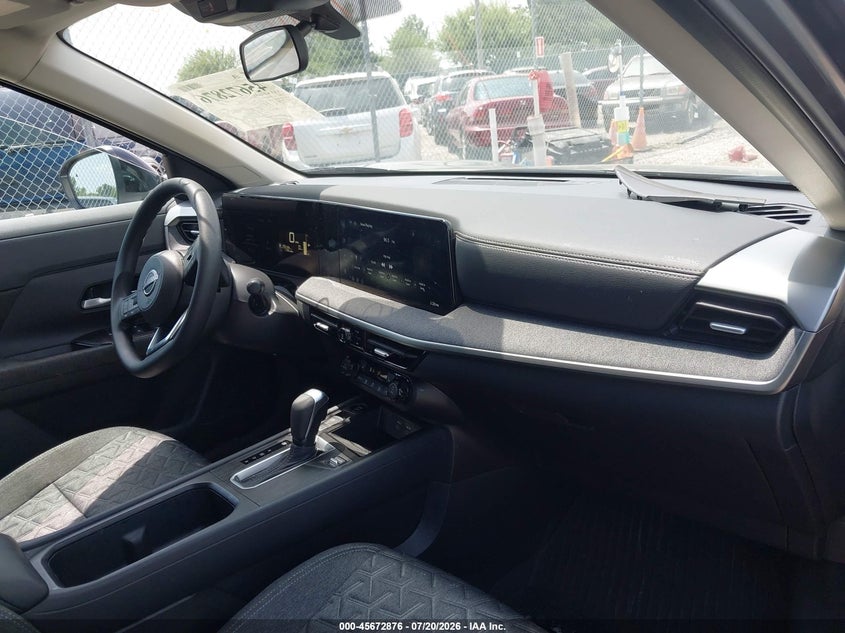 2026 NISSAN KICKS auction photo 5