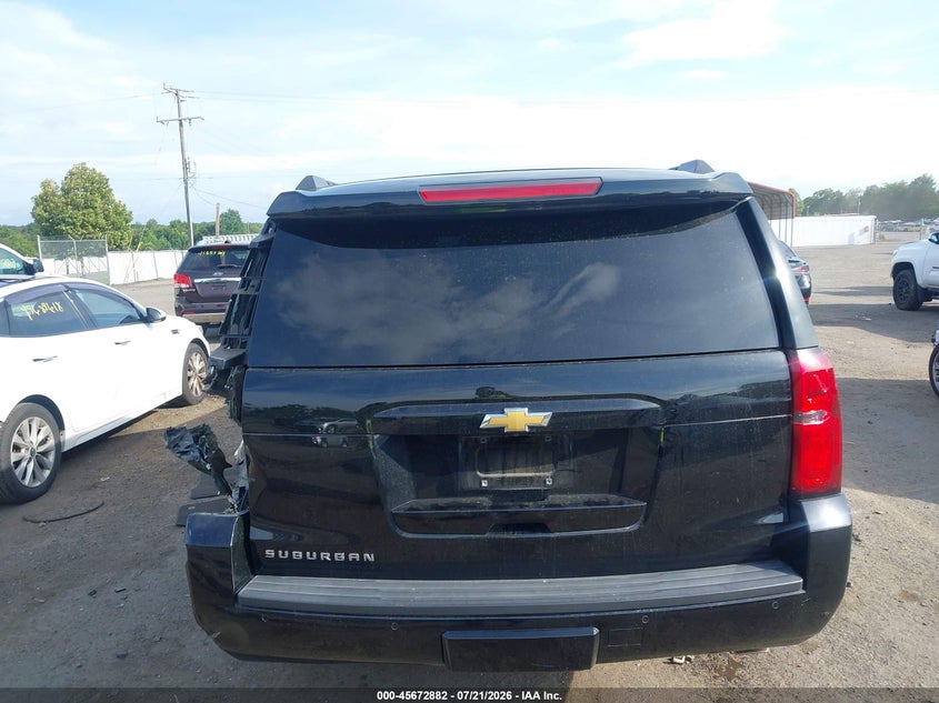 CHEVROLET SUBURBAN - zdjęcie 16