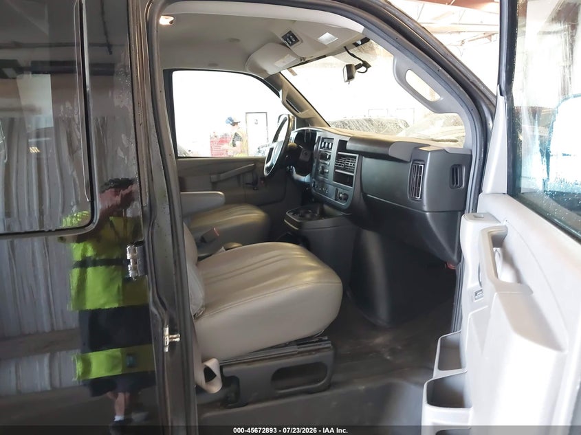 CHEVROLET EXPRESS 3500 2019 VIN 1GAZGNFGXK1341822