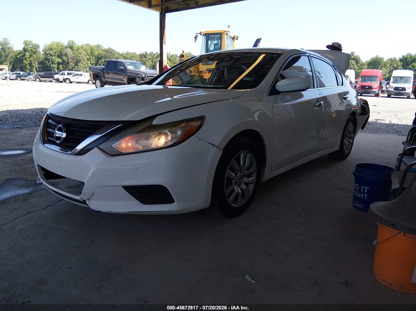 2017 Nissan Altima, Удар ззаду, IAAI, VIN 1N4AL3AP4HN342337 — фото 2