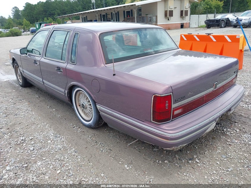 1994 Lincoln Town Car Executive VIN: 1LNLM81W6RY632353 Lot: 45672924