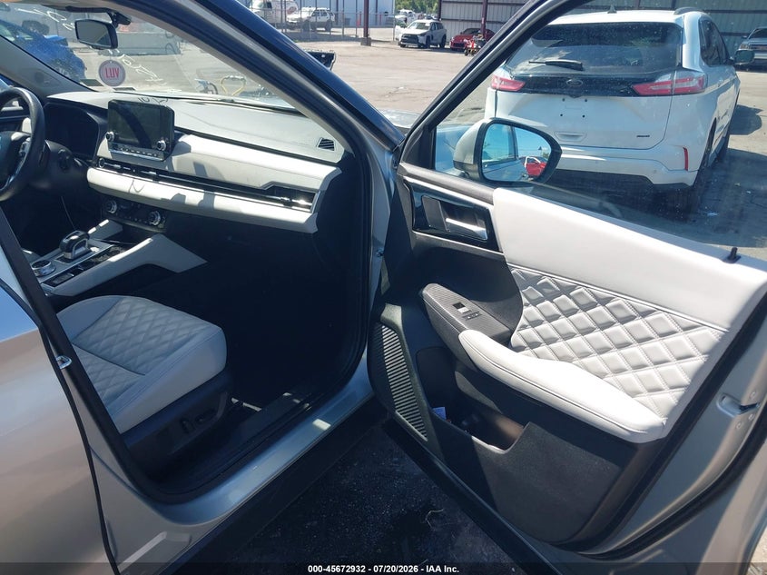 2023 MITSUBISHI OUTLANDER auction photo 5
