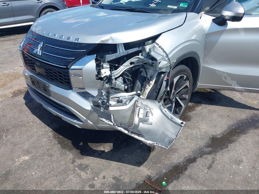 2023 MITSUBISHI OUTLANDER auction photo 6