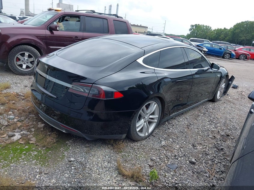 Vin: 5yjsa1ag4dfp04832, lot: 46171647, tesla model s 20134