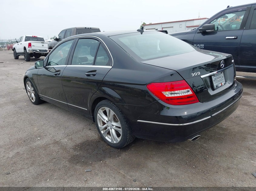 2013 MERCEDES-BENZ C 300 auction photo 3