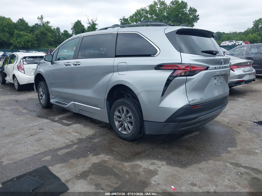 2022 Toyota Sienna Xle VIN: 5TDJRKEC4NS081257 Lot: 45673130