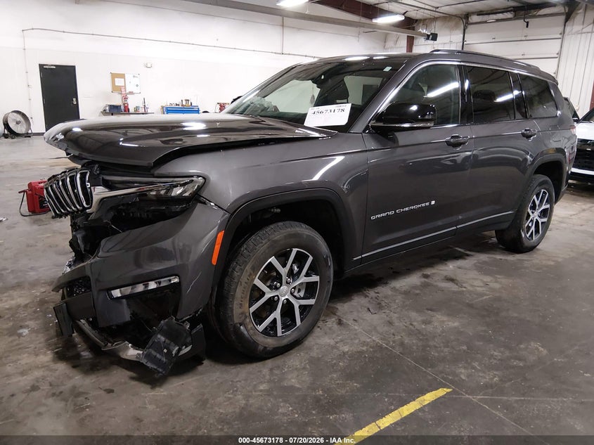 2024 JEEP GRAND CHEROKEE L auction photo 2