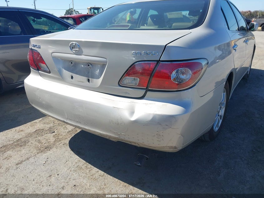 2002 Lexus Es 300 VIN: JTHBF30G120081565 Lot: 45673204