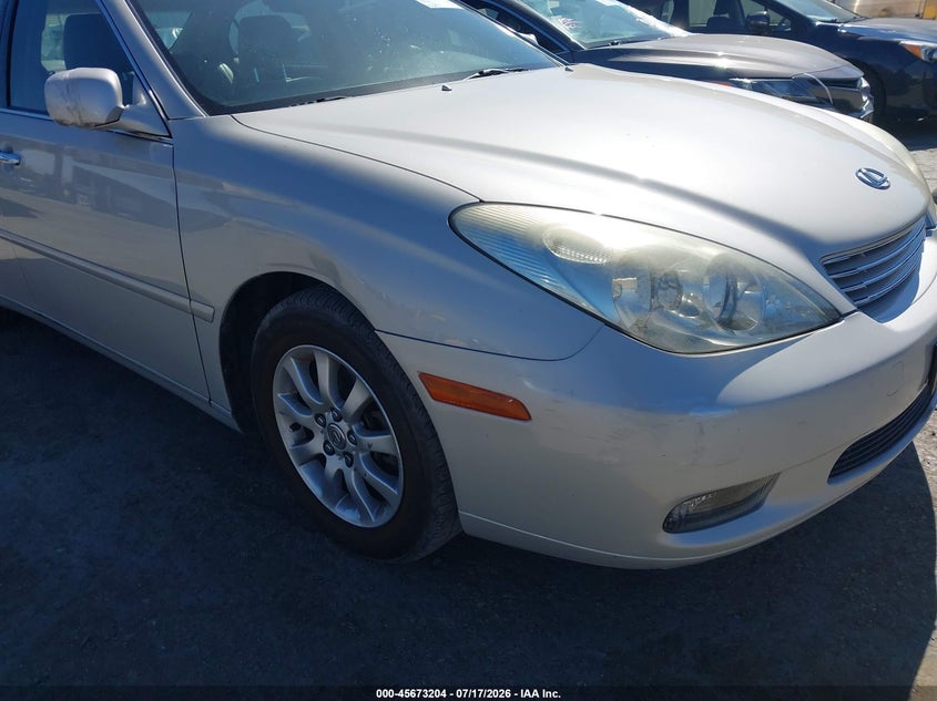 2002 Lexus Es 300 VIN: JTHBF30G120081565 Lot: 45673204