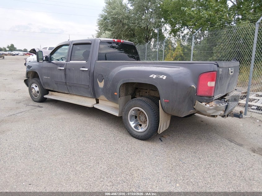 2011 GMC SIERRA 3500HD auction photo 3