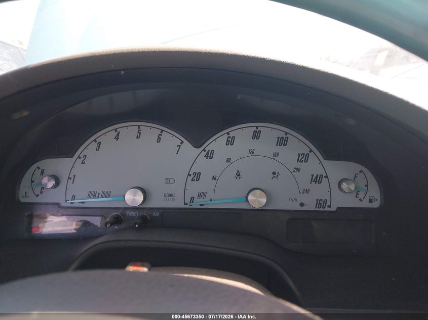2002 Ford Thunderbird Deluxe/Premium/W/Hardtop Deluxe/W/Hardtop Premium VIN: 1FAHP60A82Y109665 Lot: 45673350