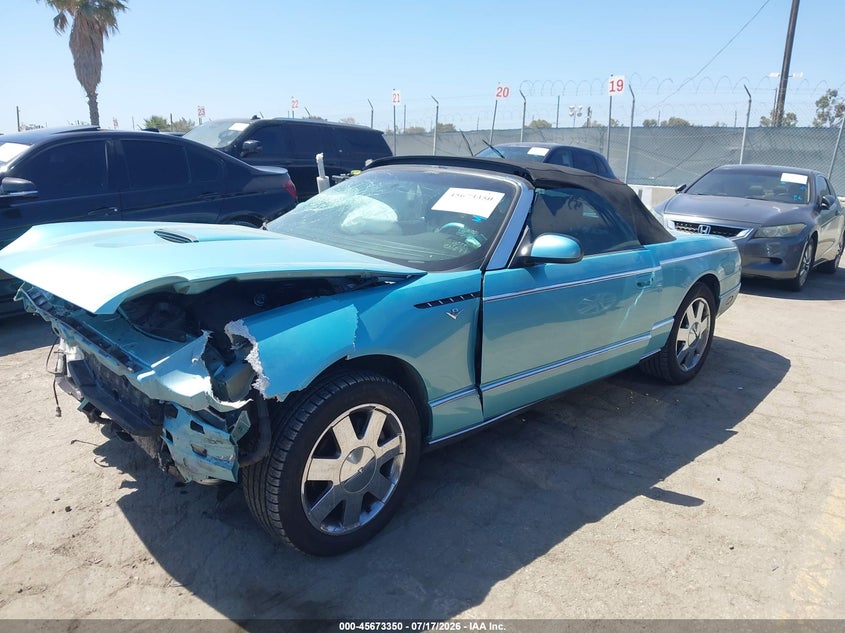 2002 FORD THUNDERBIRD auction photo 2