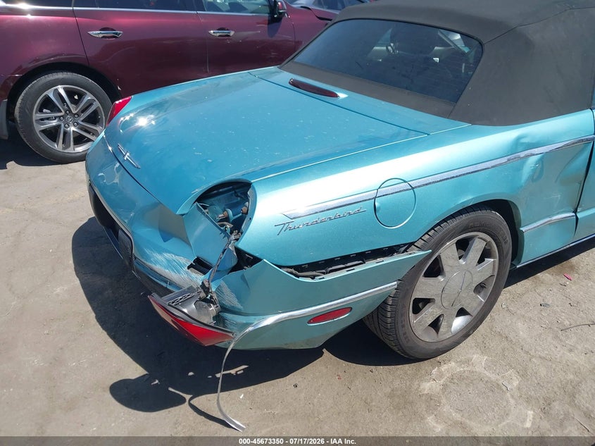 2002 FORD THUNDERBIRD auction photo 6