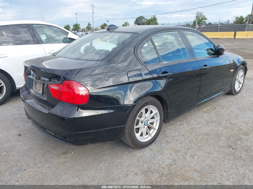 Vin: wbaph7g52anm51465, lot: 46171973, bmw 328i 20104
