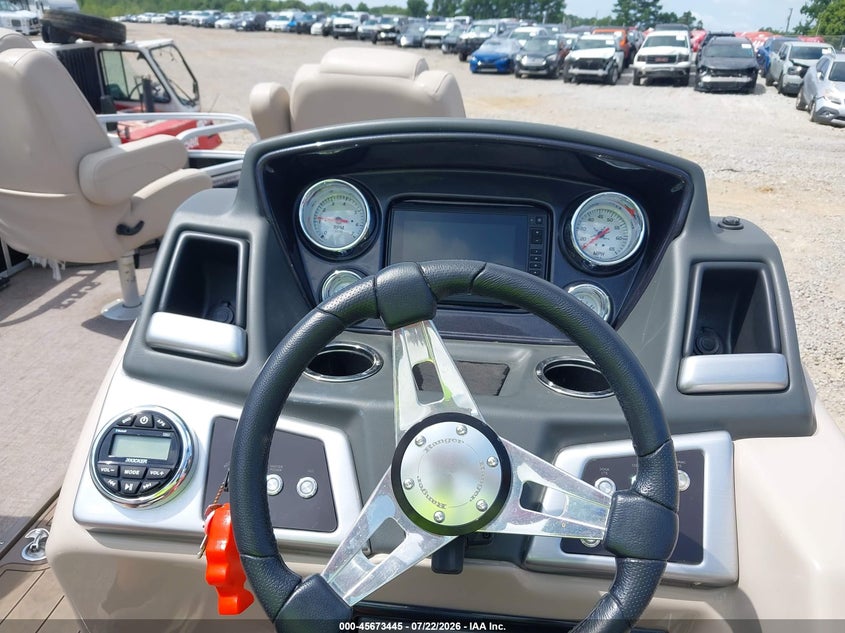2022 RANGER PONTOON auction photo 7