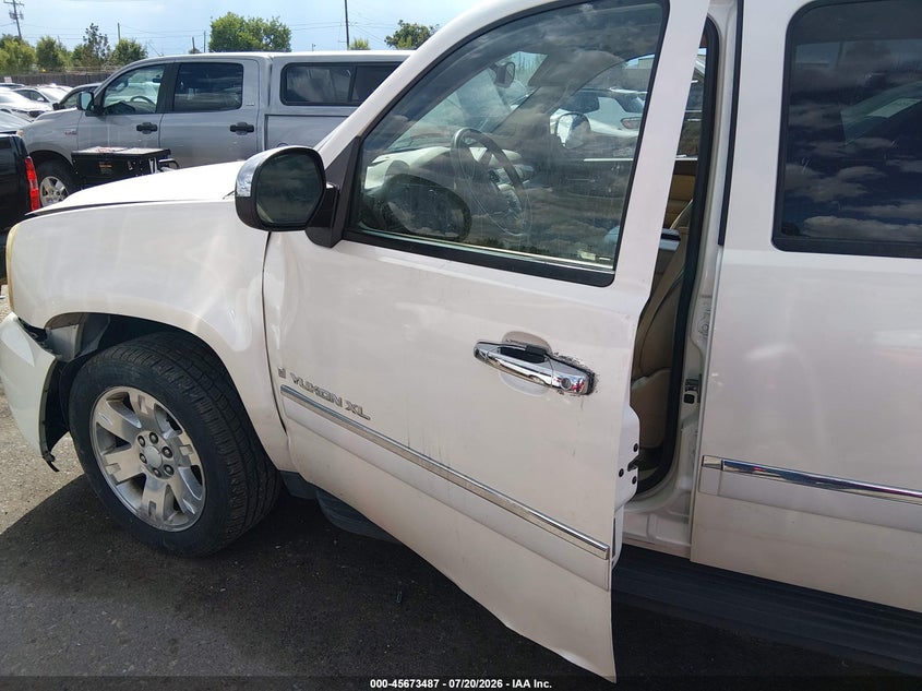 2009 GMC Yukon Xl Slt W/4Sb VIN: 1GKFK363X9R252052 Lot: 45673487