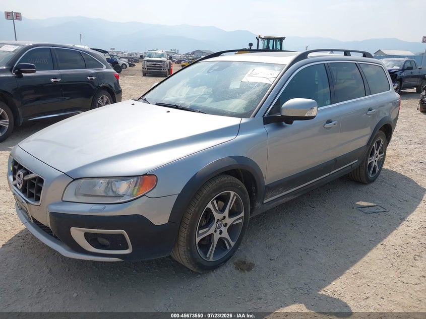 2013 VOLVO XC70 auction photo 2