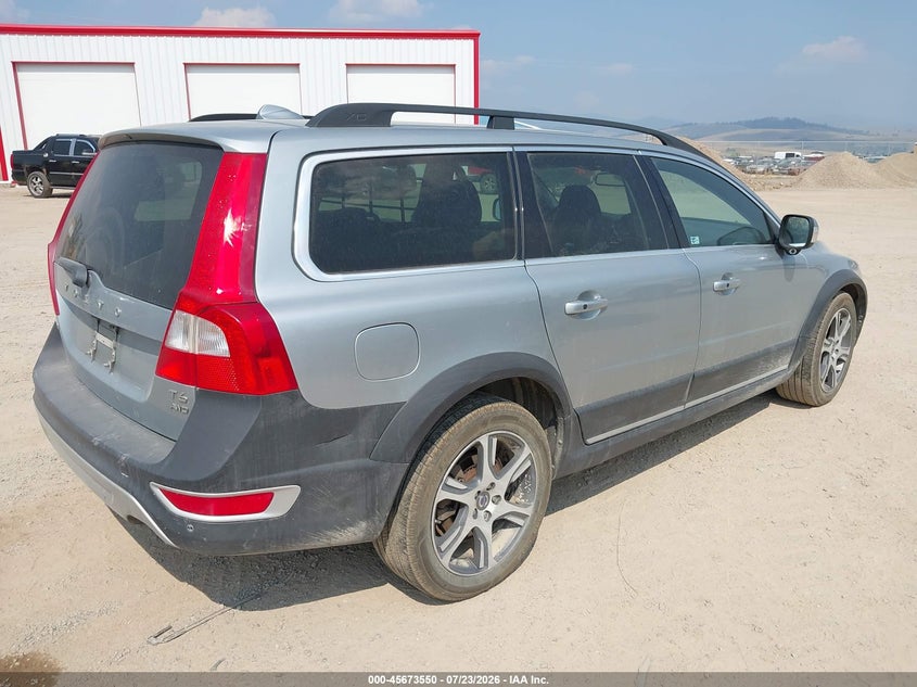 2013 VOLVO XC70 auction photo 4
