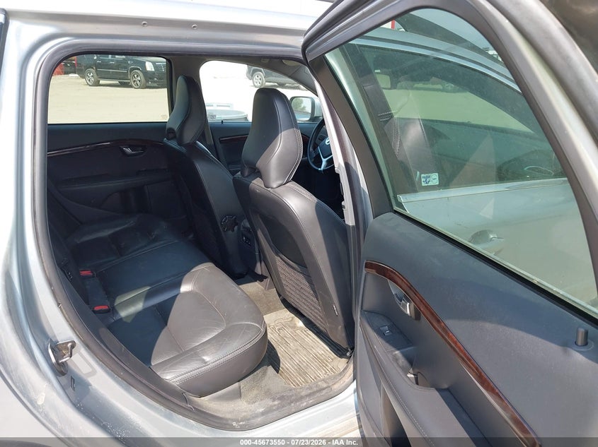 2013 VOLVO XC70 auction photo 8