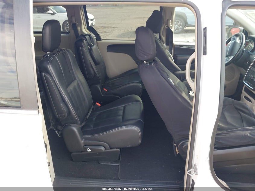2013 Chrysler Town & Country Touring VIN: 2C4RC1BG1DR815365 Lot: 45673637