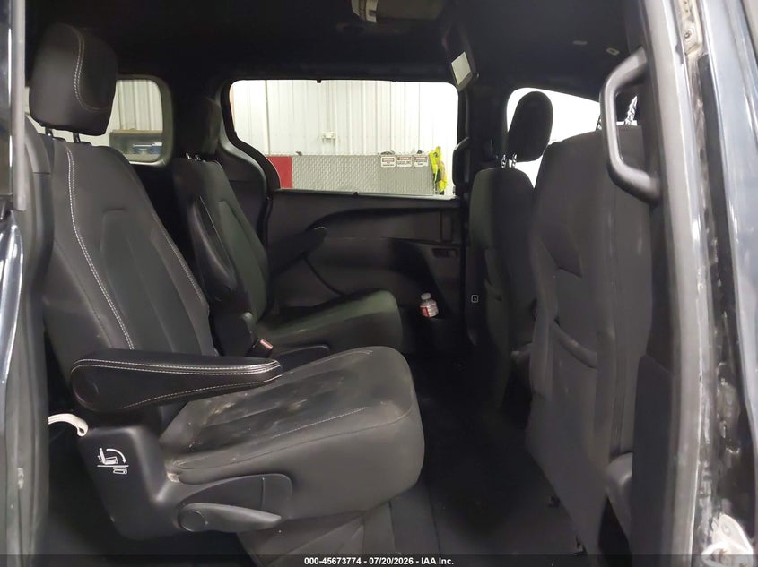 2019 Chrysler Pacifica Touring Plus VIN: 2C4RC1FG8KR732961 Lot: 45673774