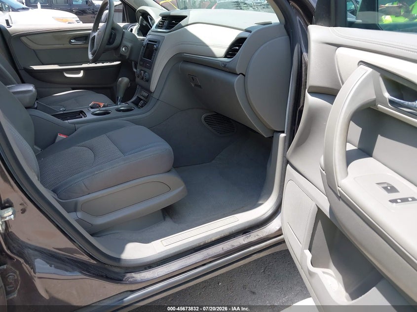 2016 CHEVROLET TRAVERSE auction photo 5