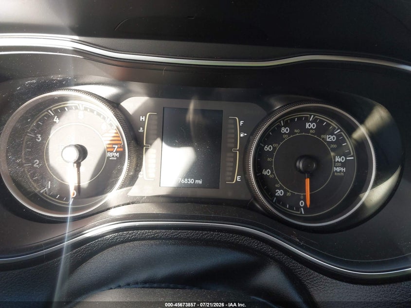 2019 JEEP CHEROKEE auction photo 7