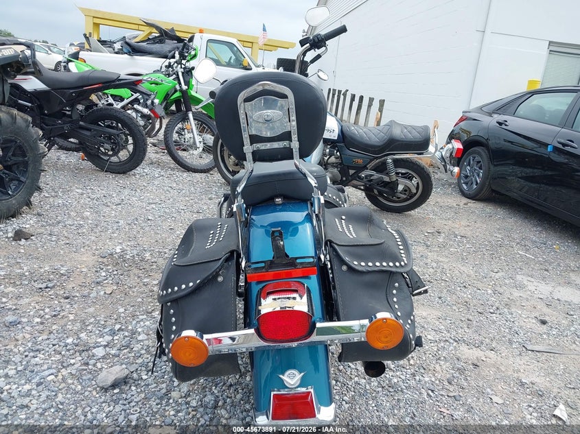 2004 HARLEY-DAVIDSON FLSTCI auction photo 6
