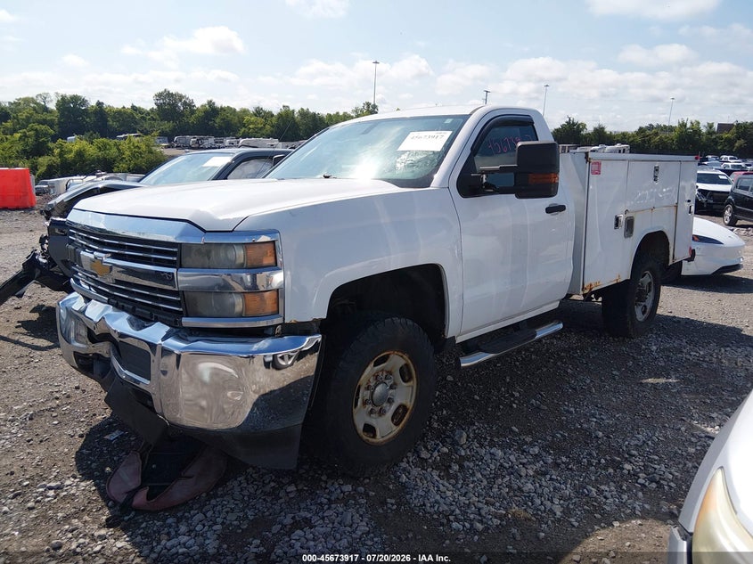 2015 CHEVROLET SILVERADO 2500HD auction photo 2