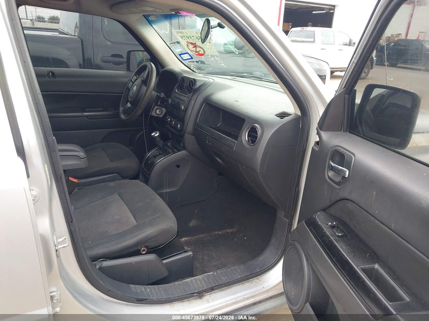 2011 JEEP PATRIOT auction photo 5