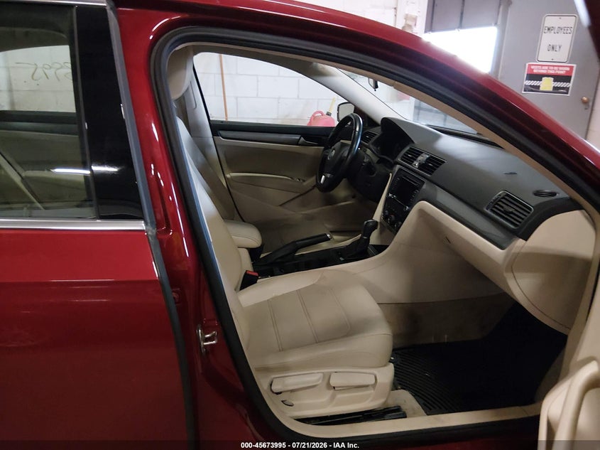 2015 VOLKSWAGEN PASSAT auction photo 5