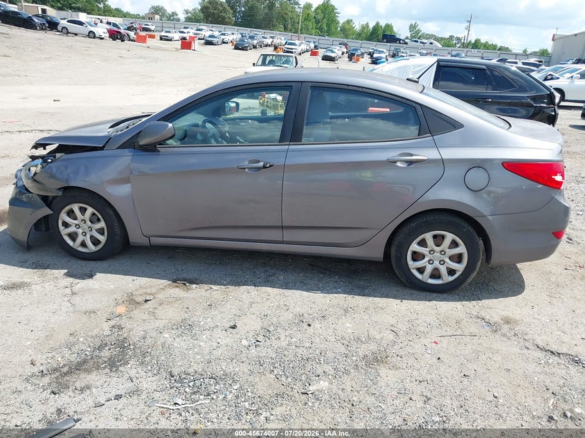 2013 Hyundai Accent Gls VIN: KMHCT4AE6DU477113 Lot: 45674007