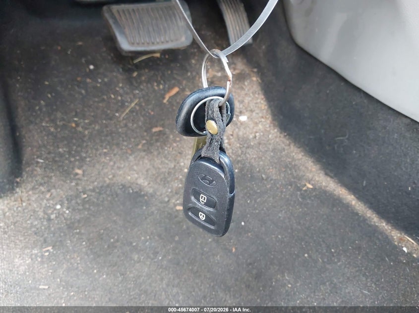 2013 Hyundai Accent Gls VIN: KMHCT4AE6DU477113 Lot: 45674007