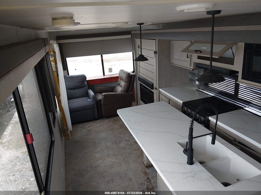 2024 FOREST RIVER WILDWOOD auction photo 5