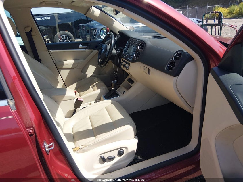 2013 VOLKSWAGEN TIGUAN auction photo 5