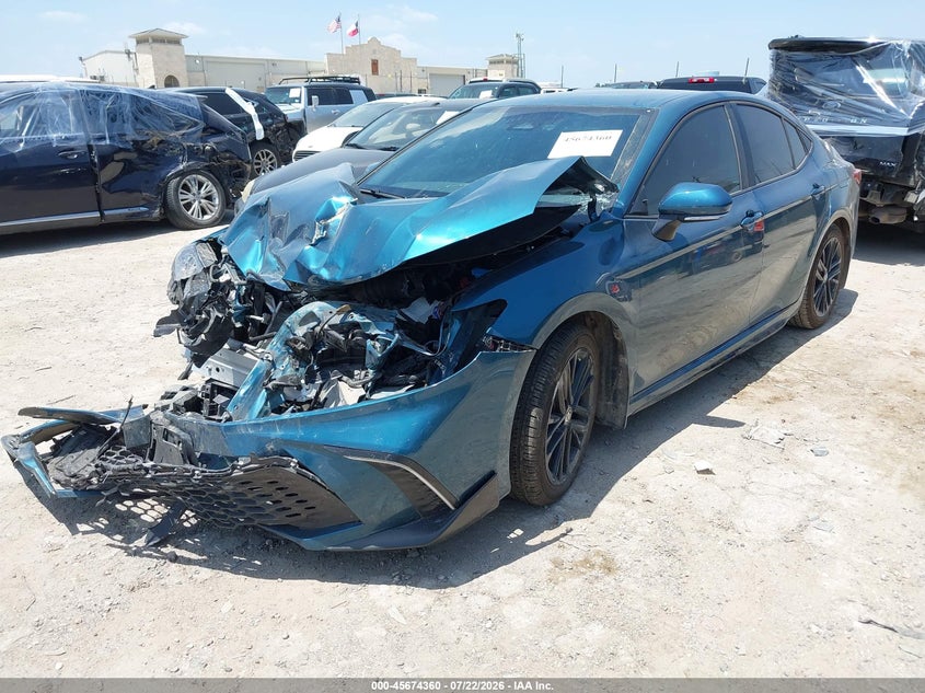 TOYOTA CAMRY - zdjęcie 2