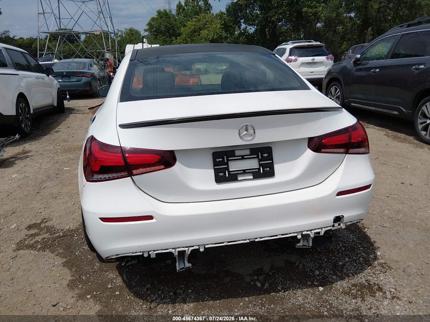 MERCEDES-BENZ A 220 2019 VIN WDD3G4FB6KW027380