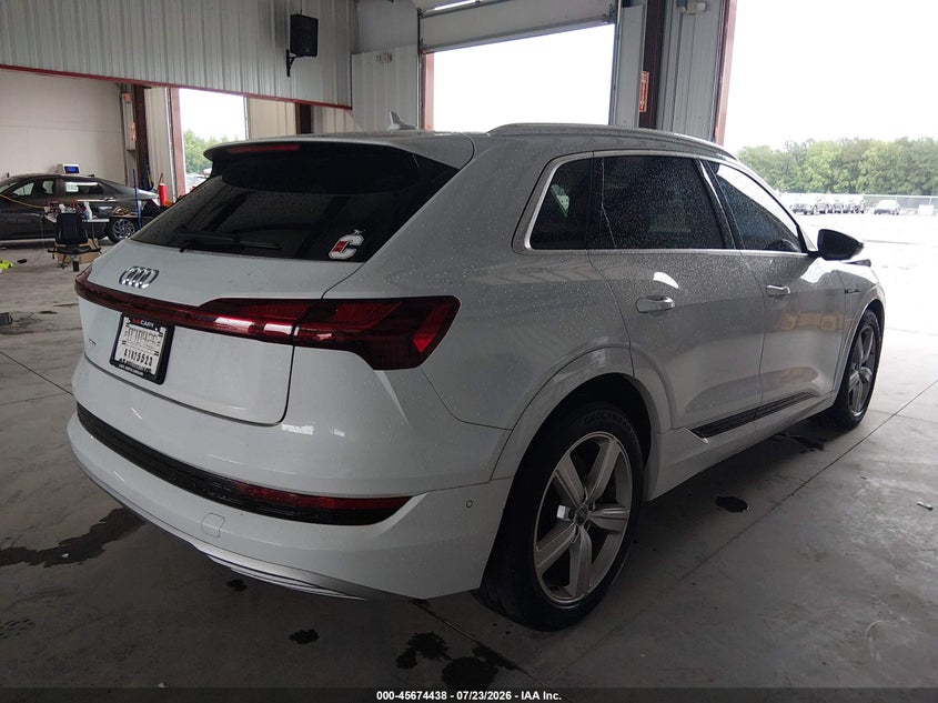 Vin: wa1laagexkb024227, lot: 46173038, audi e-tron premium plus 20194
