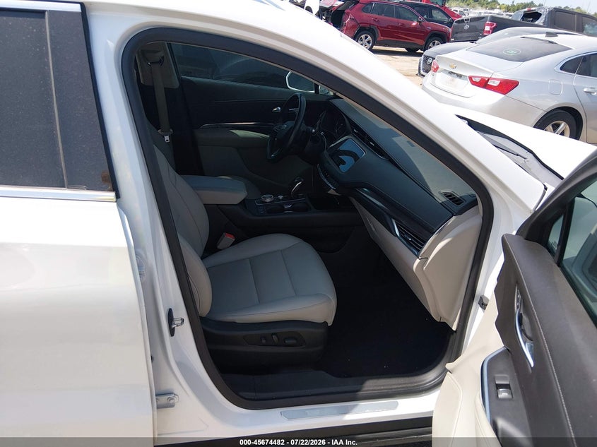 2019 CADILLAC XT4 auction photo 5