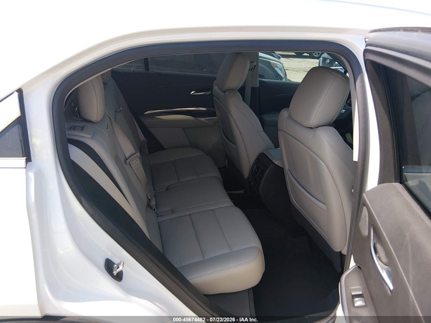 2019 CADILLAC XT4 auction photo 8