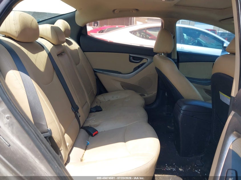 2013 HYUNDAI ELANTRA auction photo 8