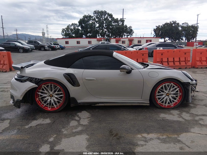 PORSCHE 911 - zdjęcie 13