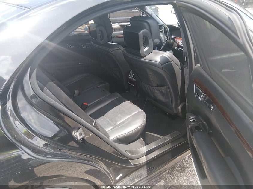 2010 MERCEDES-BENZ S 63 AMG auction photo 8