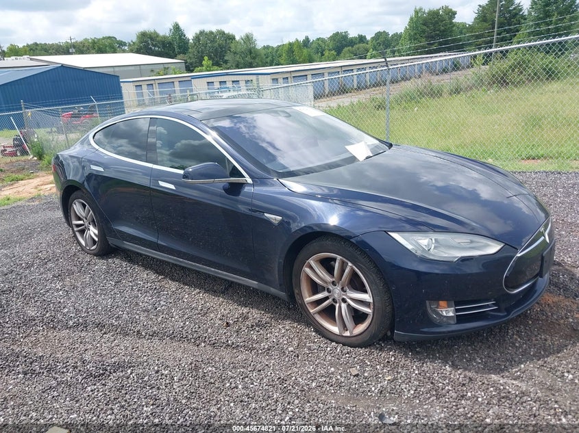 2015 Tesla Model S 60/70/85 VIN: 5YJSA1H10FF080418 Lot: 45674821