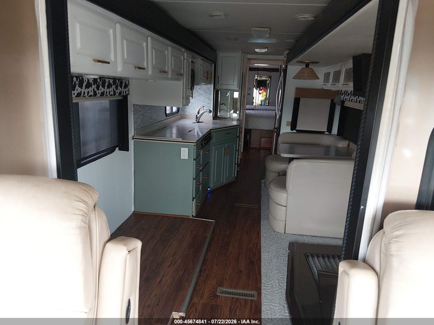 2003 SPARTAN MOTORS MOTORHOME auction photo 8