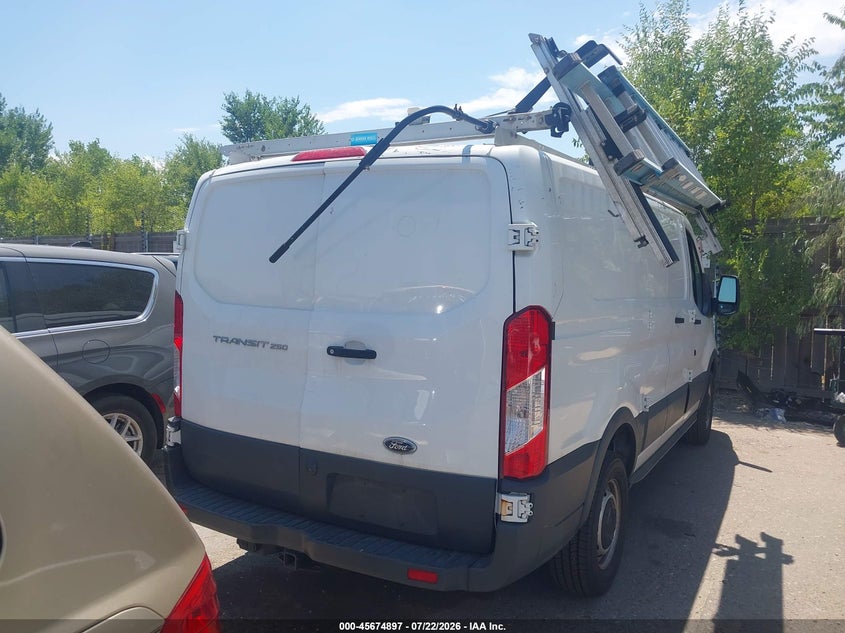 2018 FORD TRANSIT-250 auction photo 4