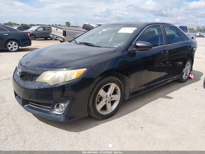 2014 Toyota Camry, Rear, IAAI, VIN 4T1BF1FK3EU302318 — photo 2