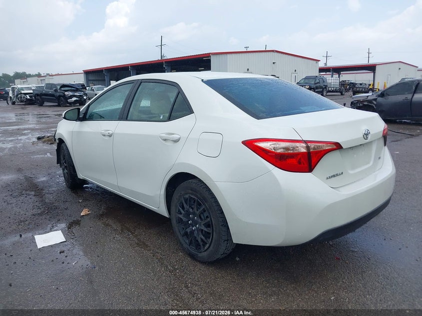 2018 Toyota Corolla Le VIN: 5YFBURHE8JP746852 Lot: 45674938